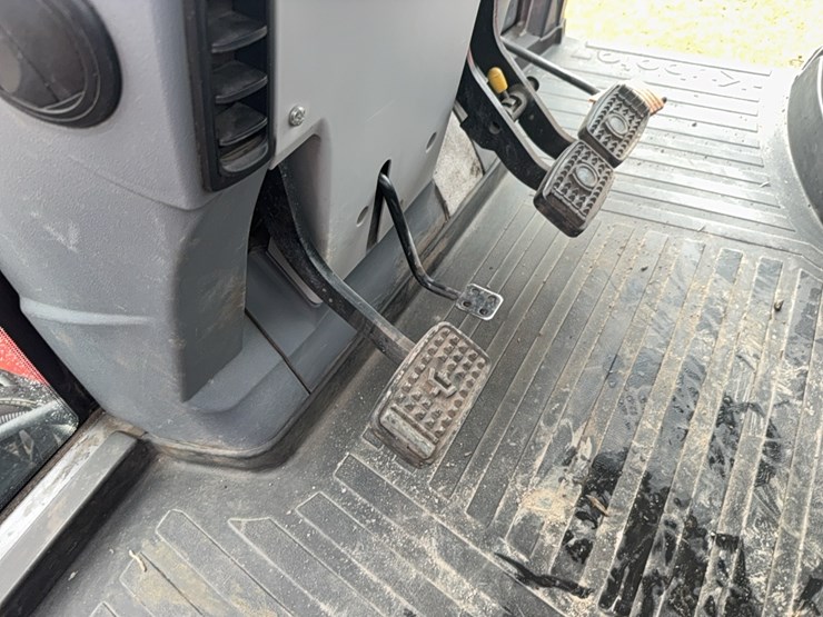 kubota-m7-172-premium-image-94