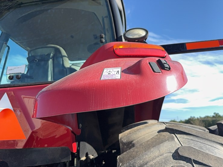 2017-case-ih-magnum-250-image-27