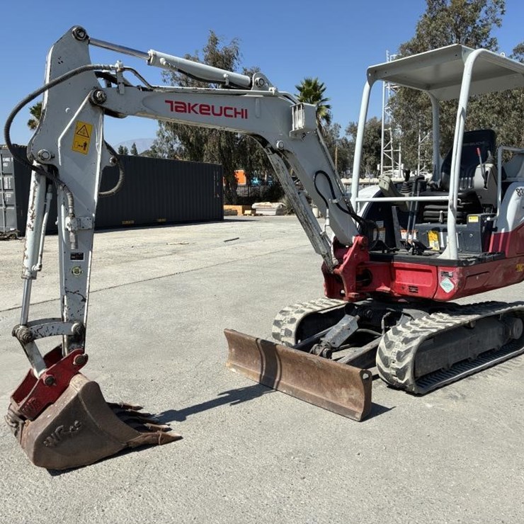 2016 TAKEUCHI TB230