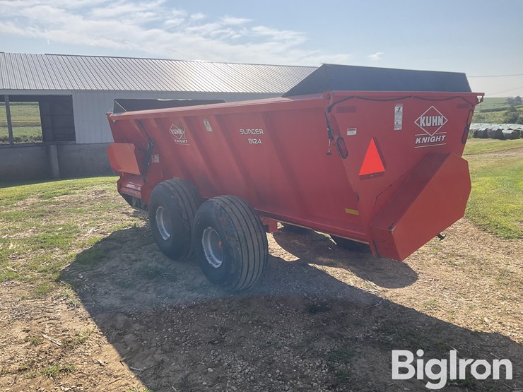 2012-kuhn-8124-slinger-manure-spreader-image-7