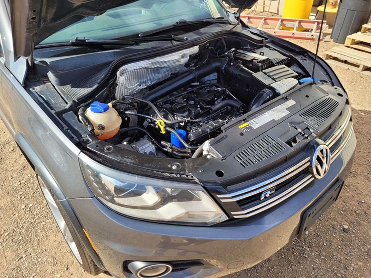 2015-volkswagen-tiguan-image-18