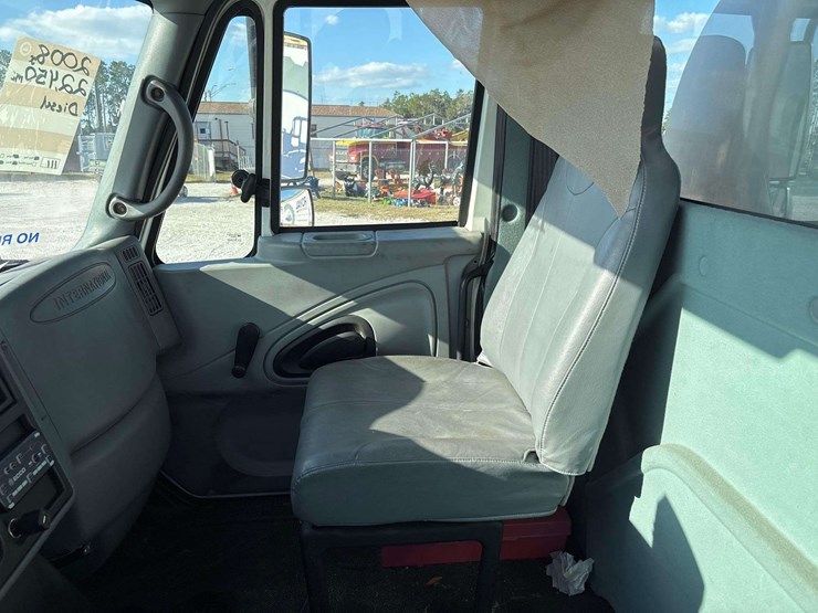 2006-international-durastar-4300-image-41