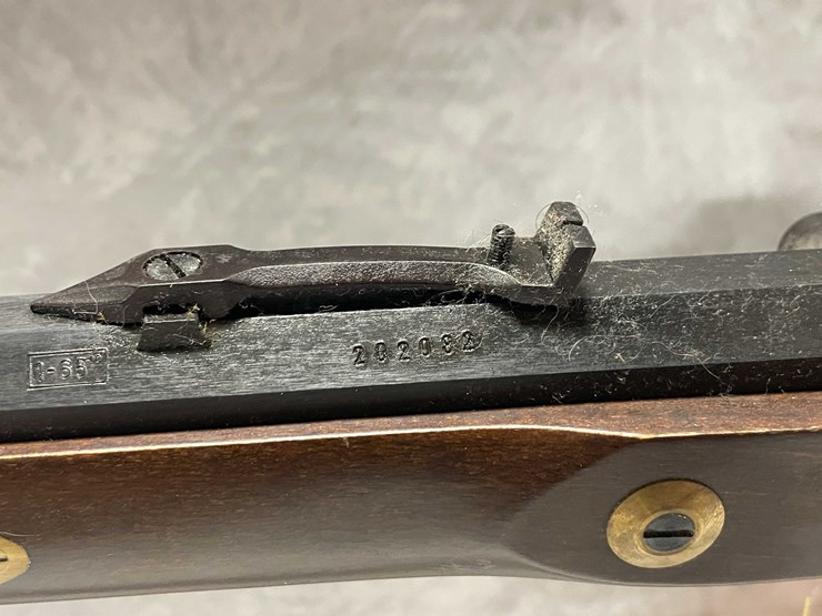 #8070-•-traditions-,-.50-cal.-muzzleloader,-sn:-202082,-(neenah,-wi)-image-18