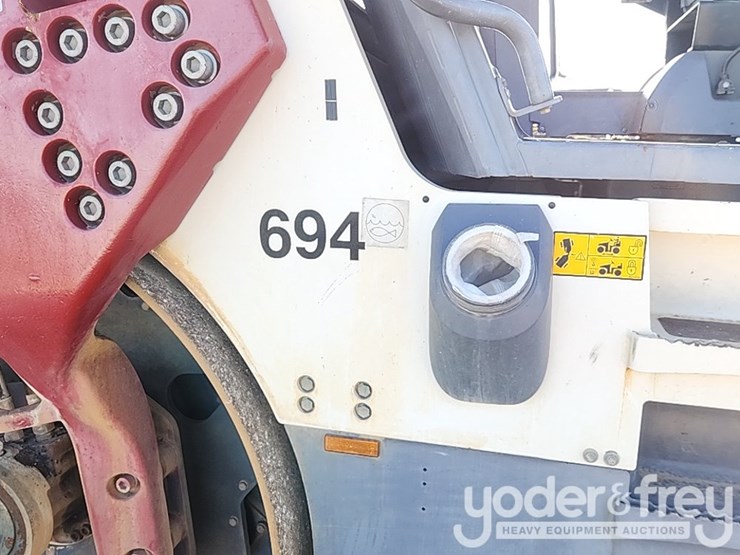 2018-dynapac-cc4200-image-18