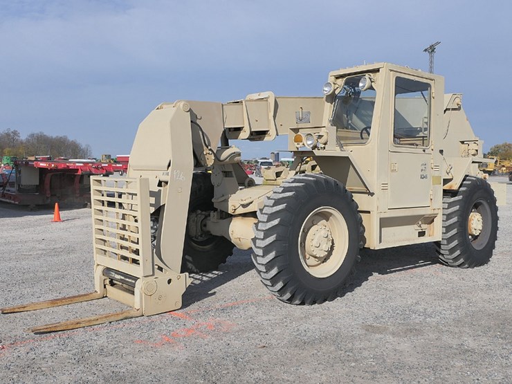 1990-sky-trak-6000m-image-1