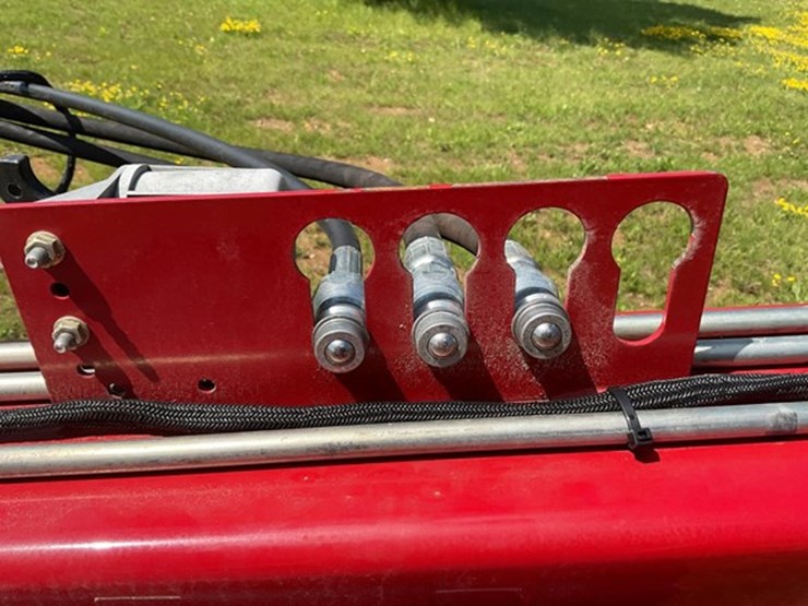 2021-case-ih-dc133-image-12