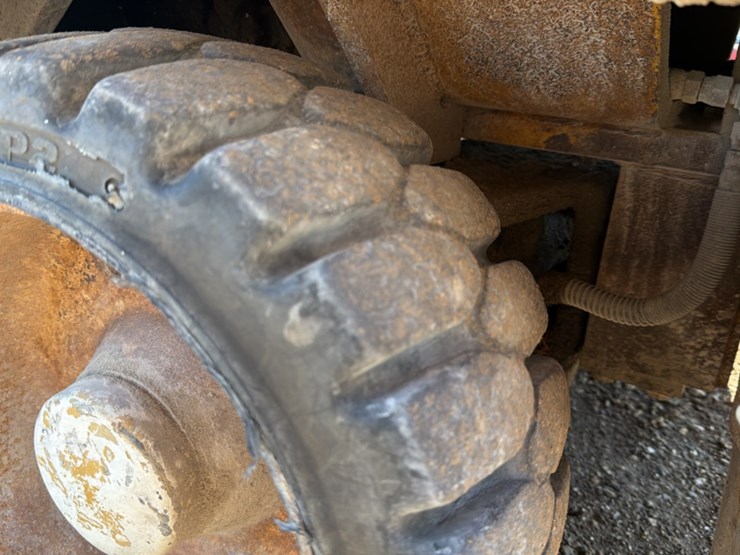 #1353-•-yale-gtc080-forklift-image-15