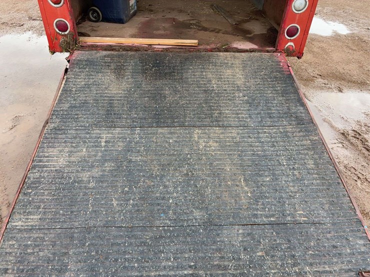 horse-transport-5th-wheel-livestock-trailer-image-49