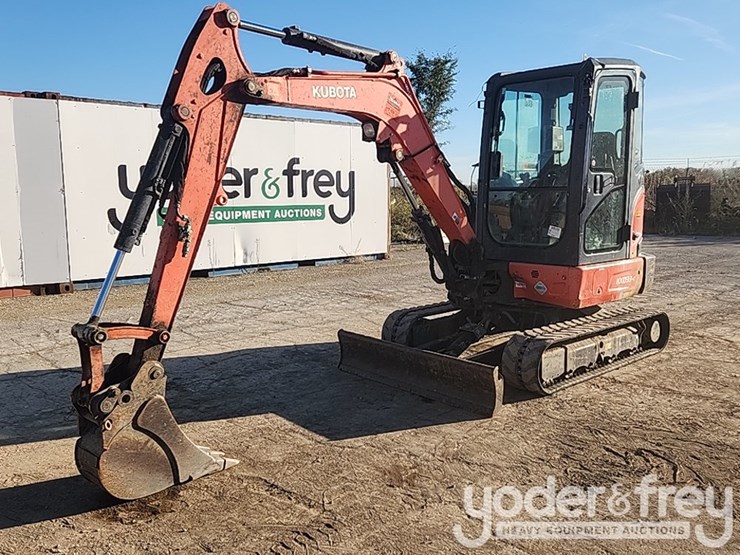 2017-kubota-kx033-4-image-1