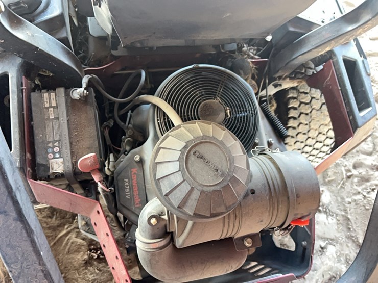 2000-hdx-toro-zero-turn-mower,-kawasaki-engine-image-4