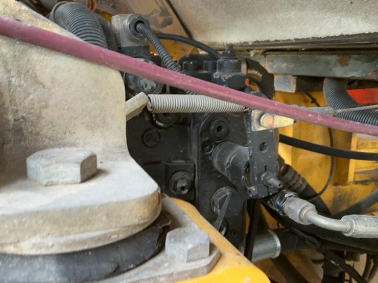 #1401-•-coyote-c14-4-compact-wheel-loader-image-44