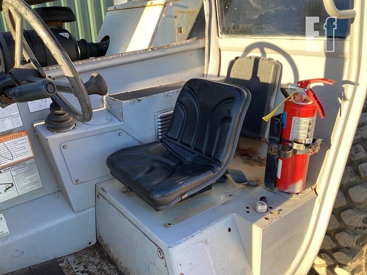 2007-genie-gth1056-image-12