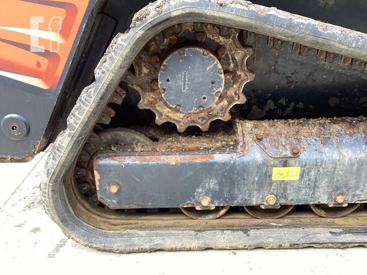 2020-kubota-svl65-2-image-12