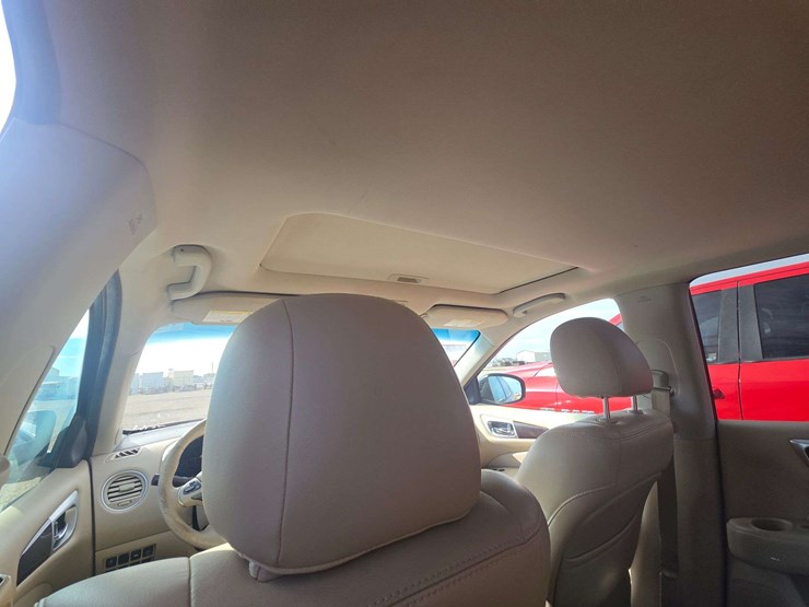 2014-nissan-pathfinder-sl-image-12