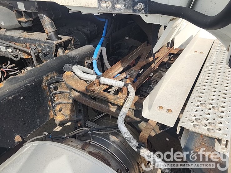 2021-international-rh613-image-15