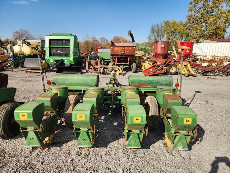 john-deere-1240-image-2