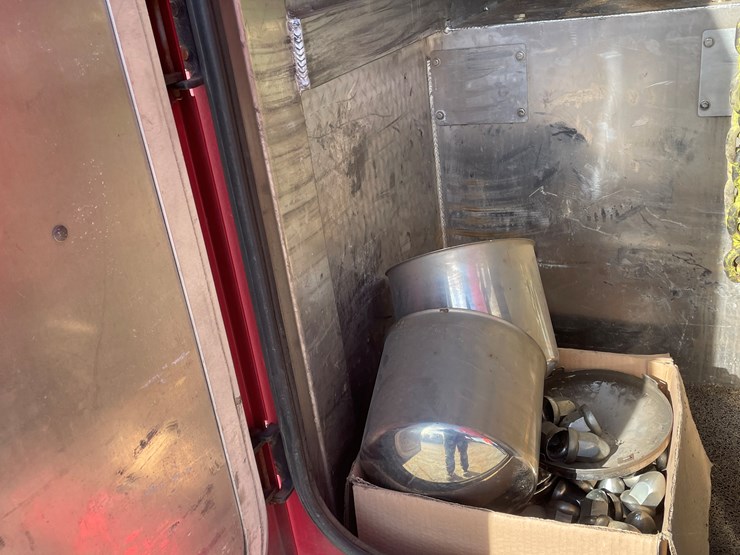 #3824-•-2019-peterbilt-heavy-rotator-(has-mn-title-in-delay,-may-take-6-8-weeks)-image-84