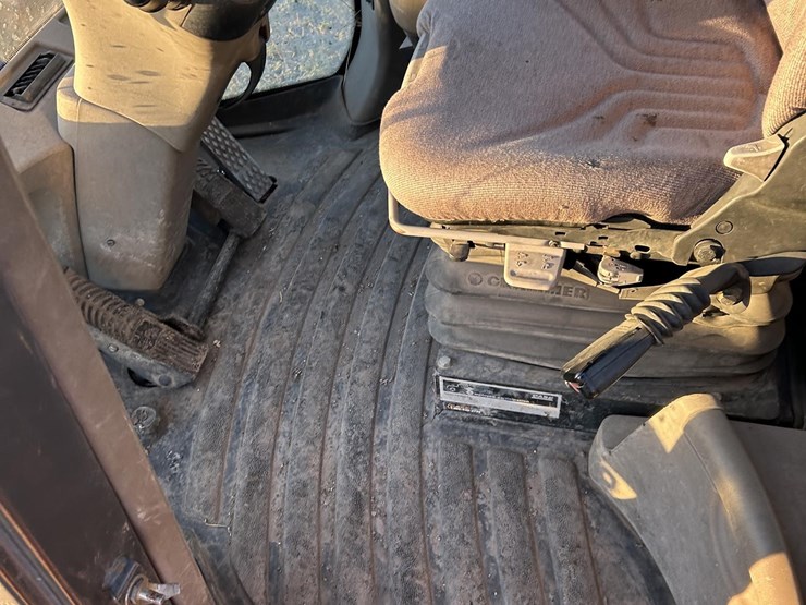 2014-case-721f-xr-image-58