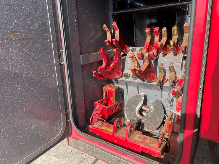 #3822-•-2019-peterbilt-heavy-rotator-truck-(has-mn-title-in-delay,-may-take-6-8-weeks)-image-110