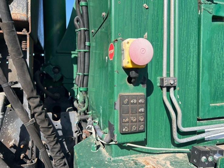 2014-mack-leu613-image-30