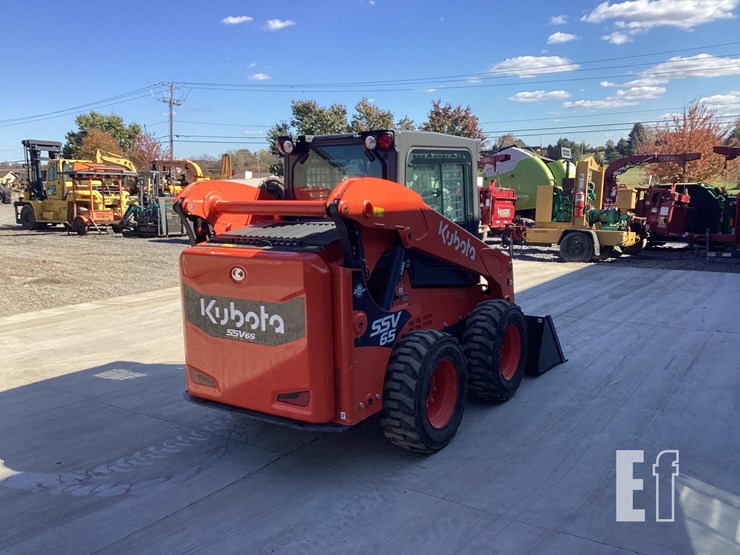 2025-kubota-ssv65-image-4