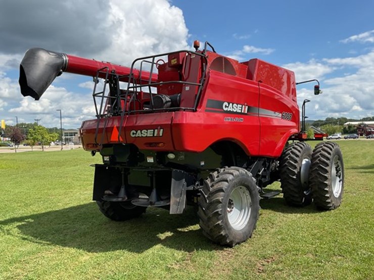 2011-case-ih-6088-image-5