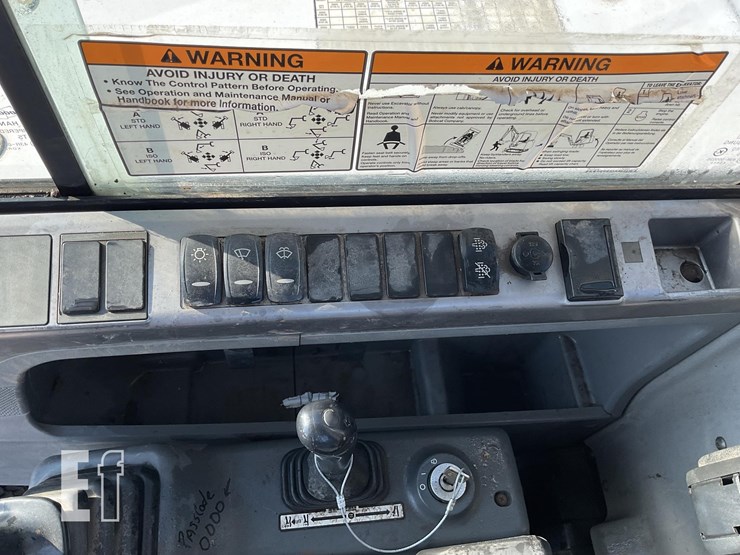 2014-bobcat-e85-image-17