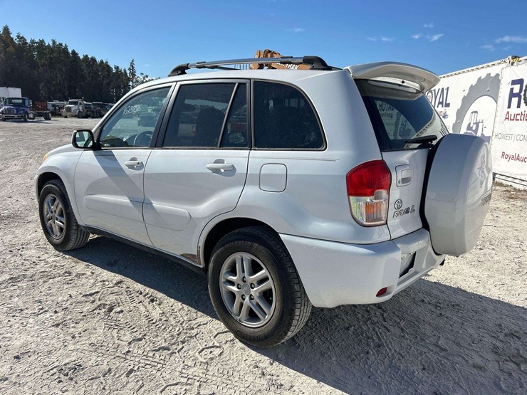 2003-toyota-rav4-image-4