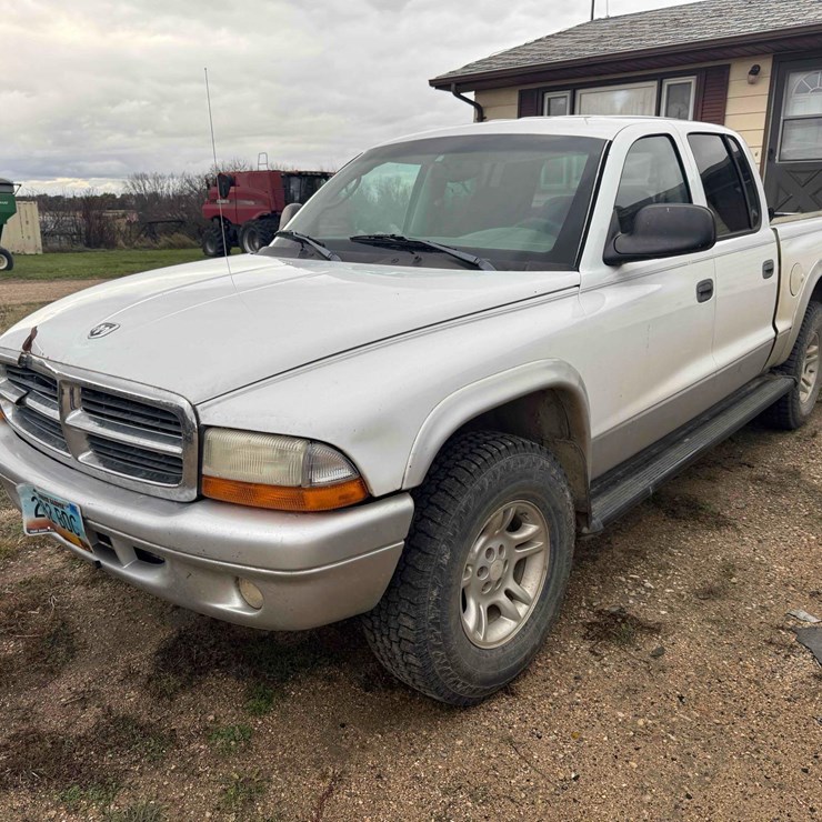 2004 DODGE DAKOTA