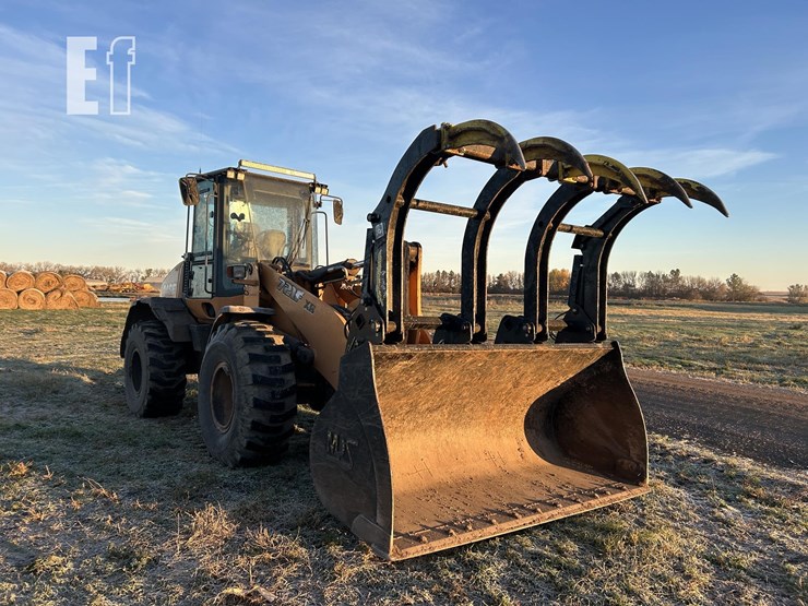 2014-case-721f-xr-image-2