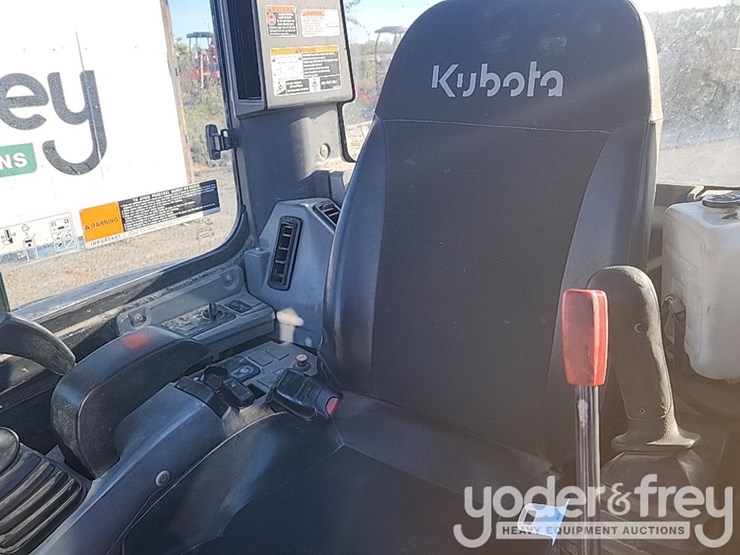 2017-kubota-kx033-4-image-26