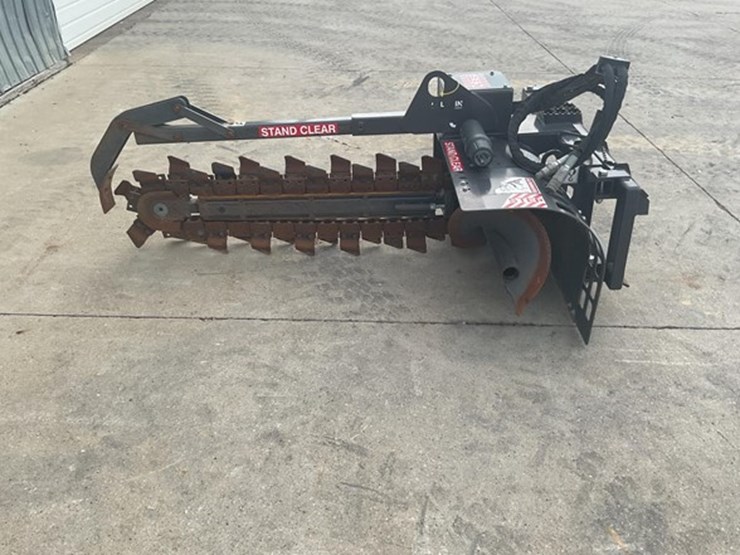 #83-•-2023-bradco-625-trencher-image-2
