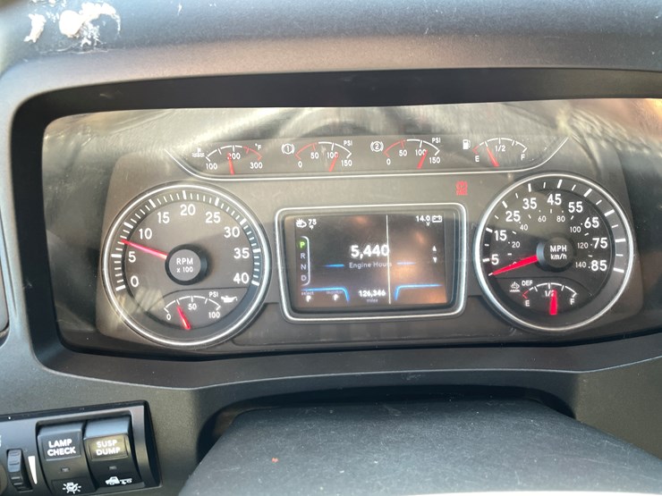 2021-international-mv607-image-33