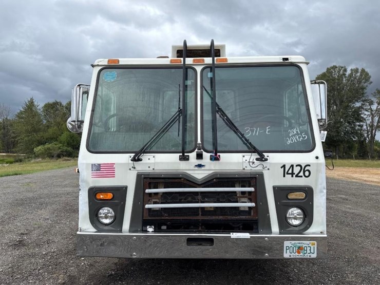 2014-mack-leu613-image-3