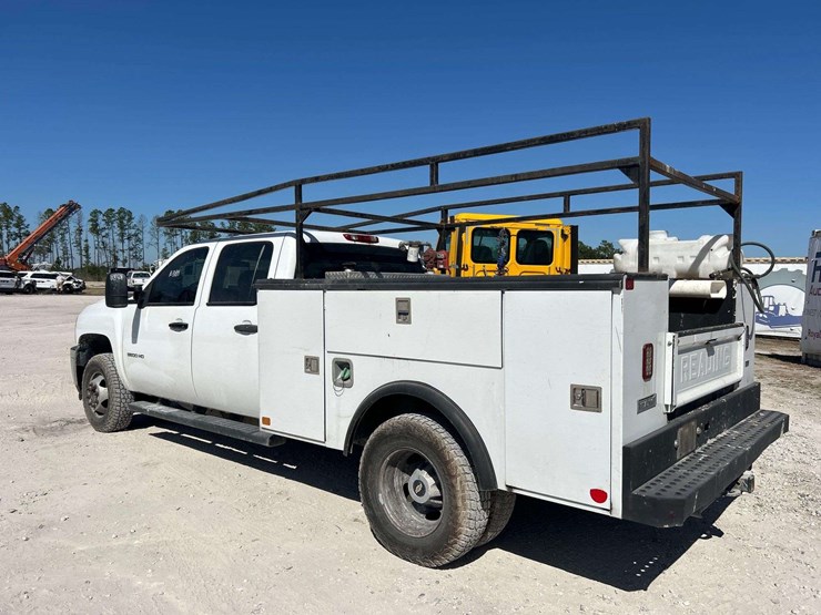 2014-chevrolet-silverado-3500-image-5
