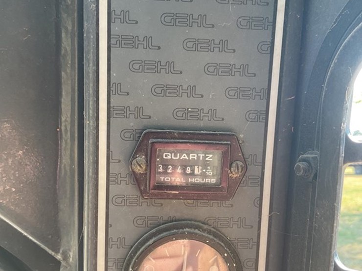 2005-gehl-4640-image-17