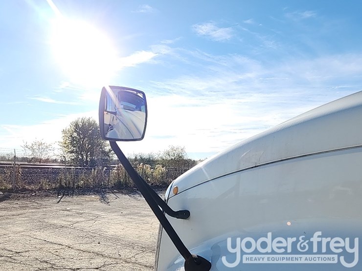 2021-international-rh613-image-16