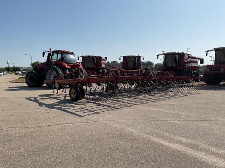 2005-sunflower-5035-32-image-11