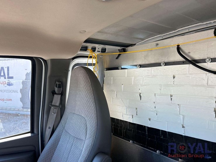 2012-gmc-3500-image-20