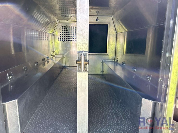 2012-gmc-3500-image-23