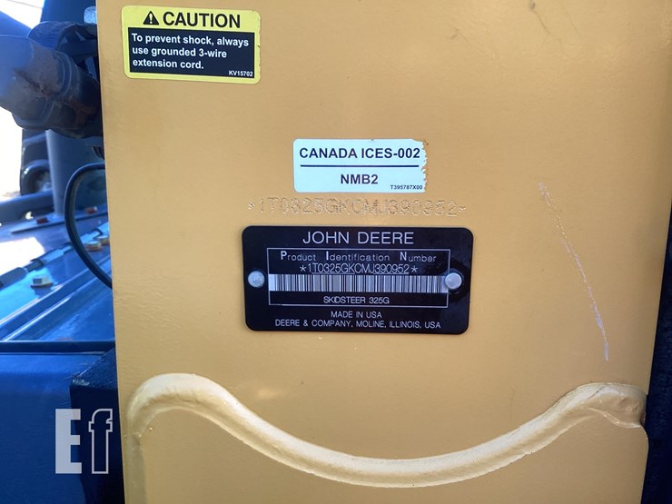 2021-deere-325g-image-21