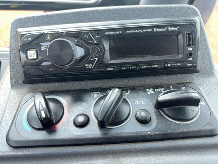 kubota-m7-172-premium-image-88