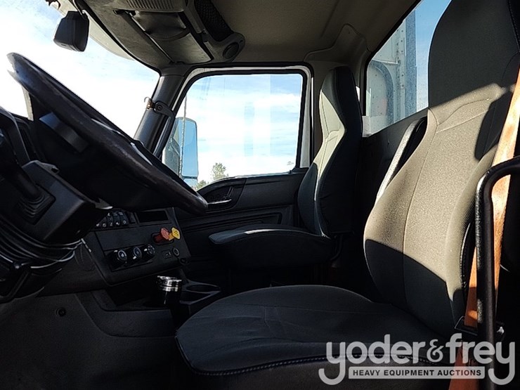 2021-international-rh613-image-22