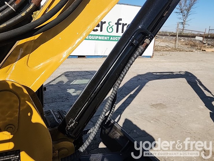 2018-caterpillar-305.5-image-16