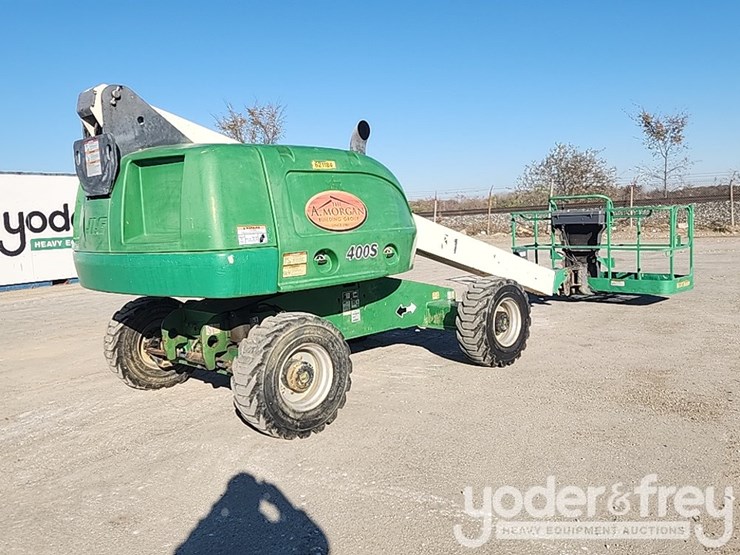 2014-jlg-400s-image-2