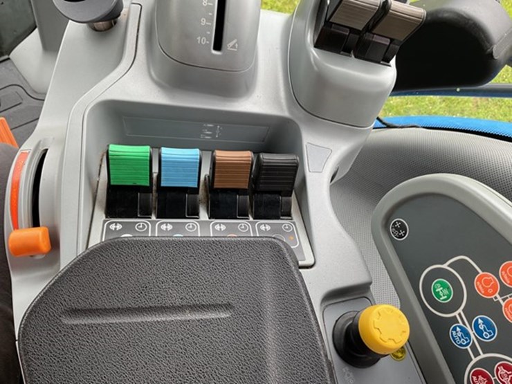 2019-new-holland-t8.410-image-15