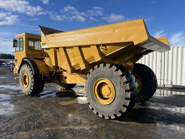 1990-caterpillar-d30d-image-6