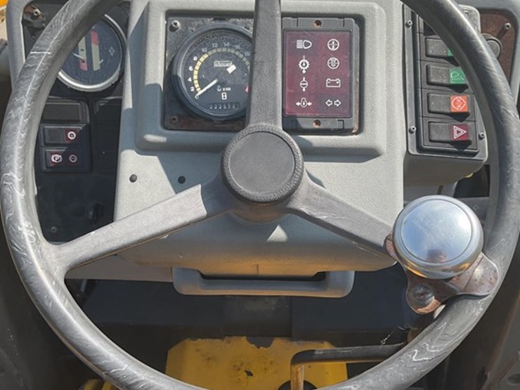 1997-massey-ferguson-660-image-21