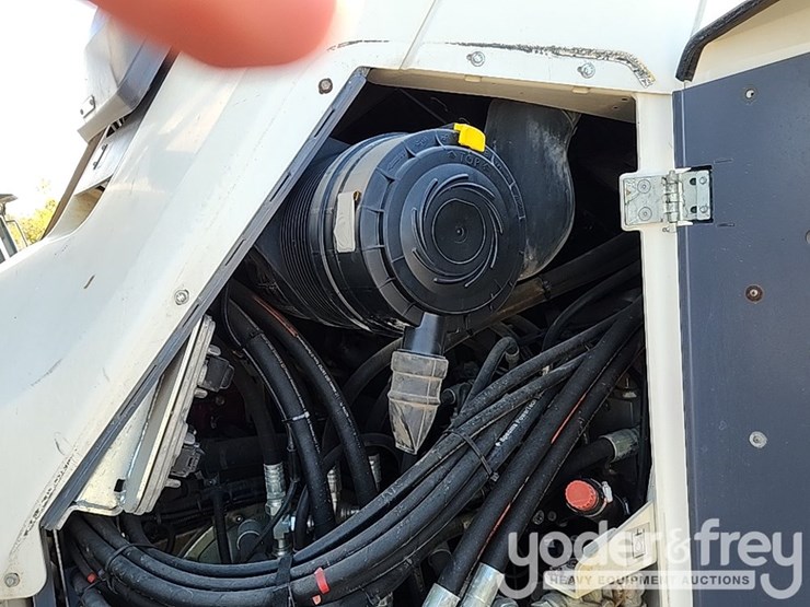 2018-dynapac-cc4200-image-14