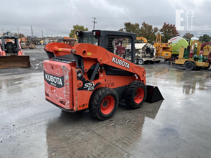 2017-kubota-ssv65-image-4